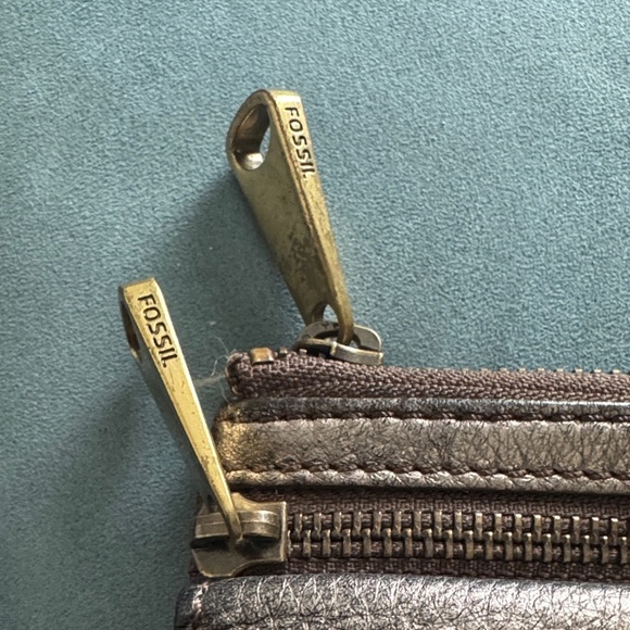 Fossil Bronze Zip Wallet - Picture 6 of 7